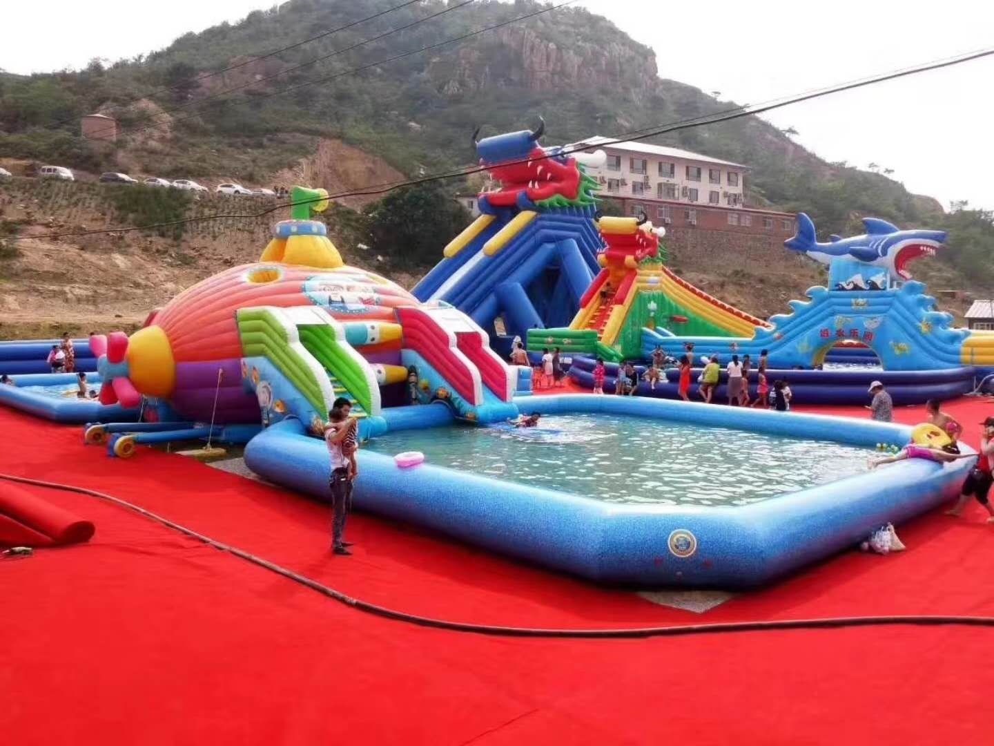 重庆深海潜艇充气游泳池