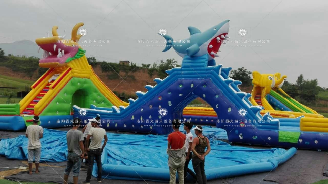 重庆龙鲨嬉水充气水上乐园
